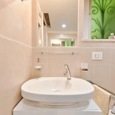 Guesthost - Mole Antonelliana Lovely Loft * تورينو